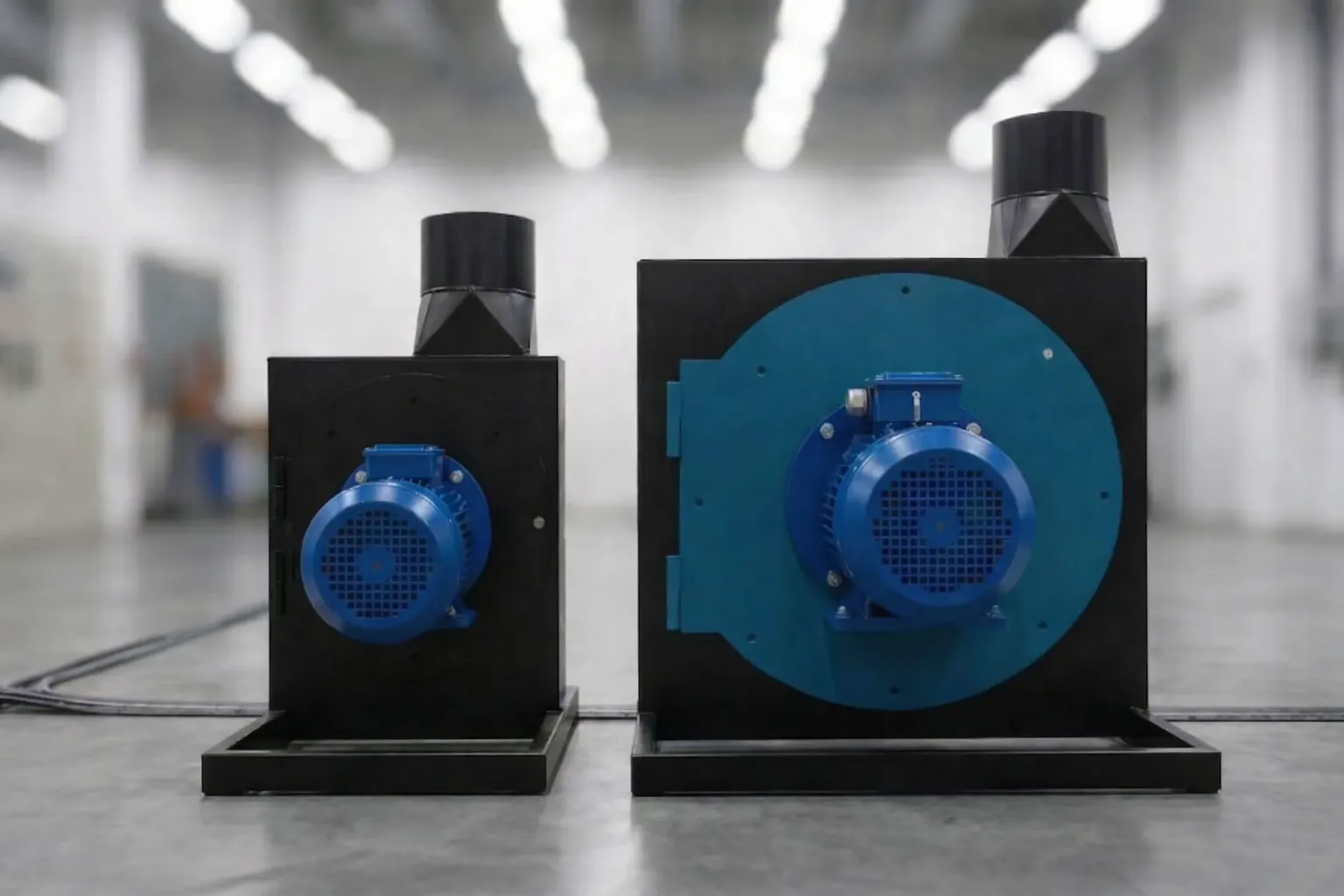 Пневмотранспортер улитка с электродвигателем в производственном помещении